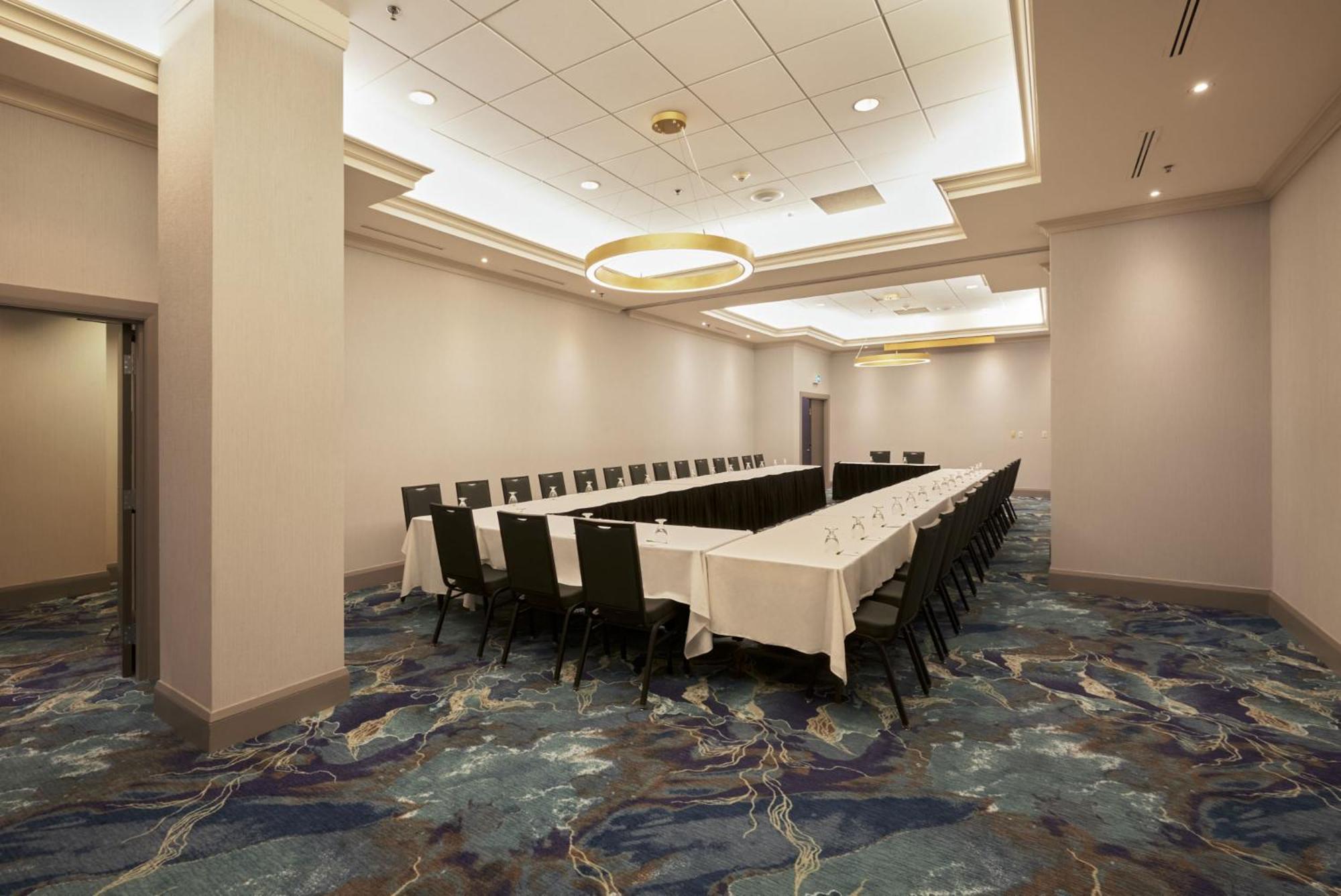 Holiday Inn & Suites Ottawa Kanata By Ihg Exterior foto