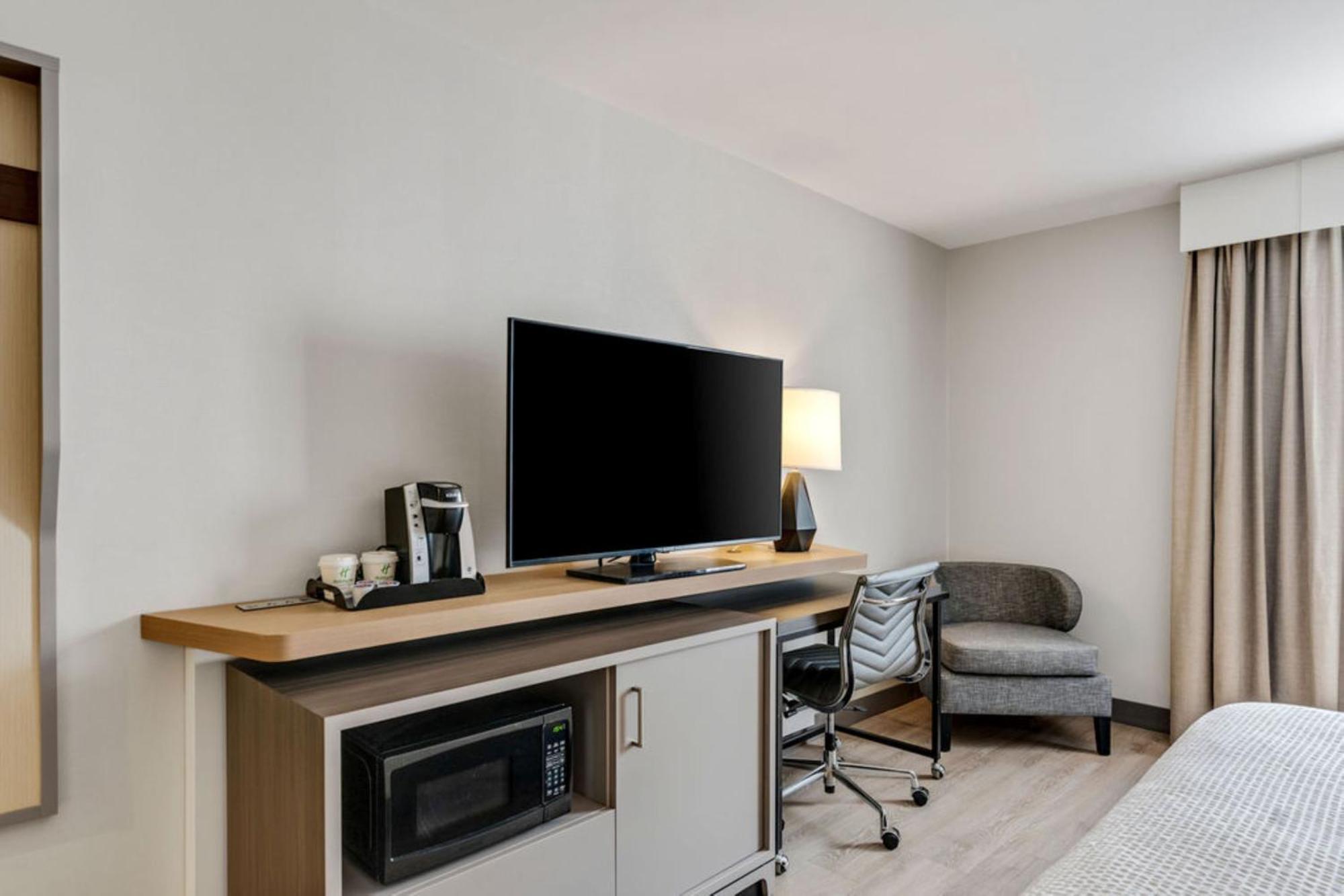 Holiday Inn & Suites Ottawa Kanata By Ihg Exterior foto
